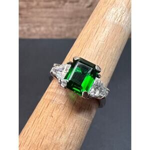 Vintage Helen Andrews synthetic emerald and CZ sterling silver ring size 7